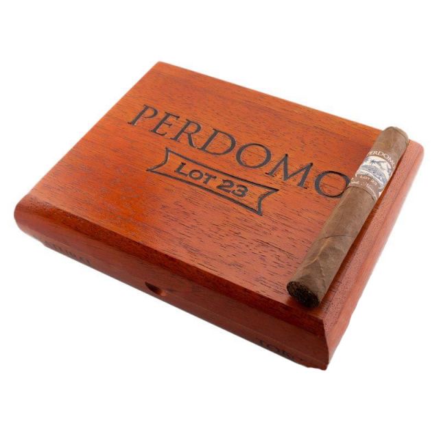 Perdomo LOT 23 Toro Natural