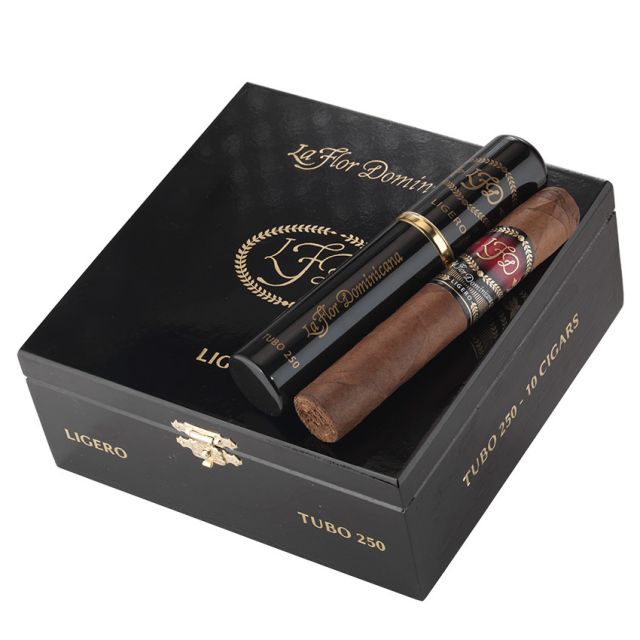 La Flor Dominicana Tubos 250 Ligero